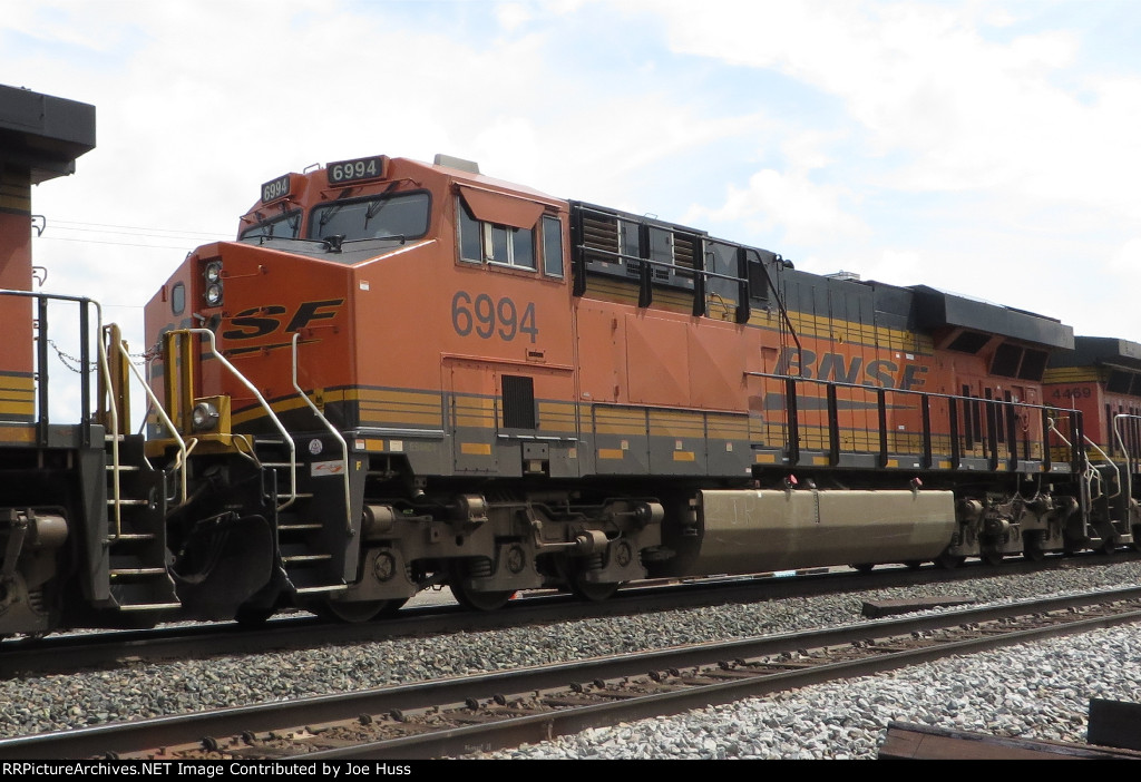 BNSF 6994